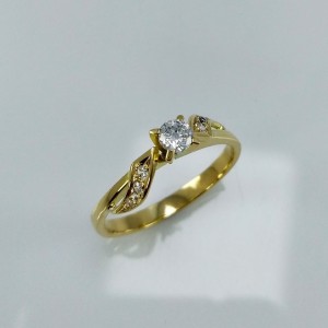 Anillo en oro Amartya